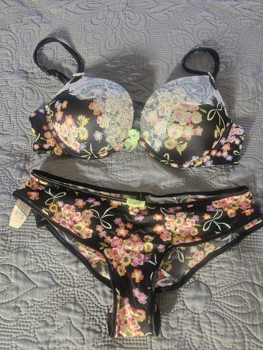 Victoria's Secret Black Floral Lace Push-Up Bra & Bikini Set